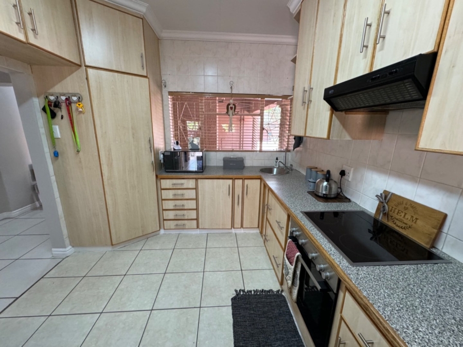  Bedroom Property for Sale in El Toro Park Northern Cape